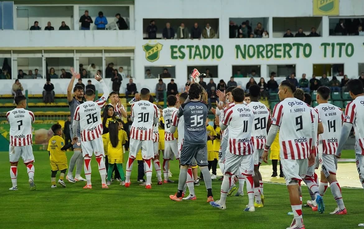 Instituto ganó en Varela y es puntero solitario