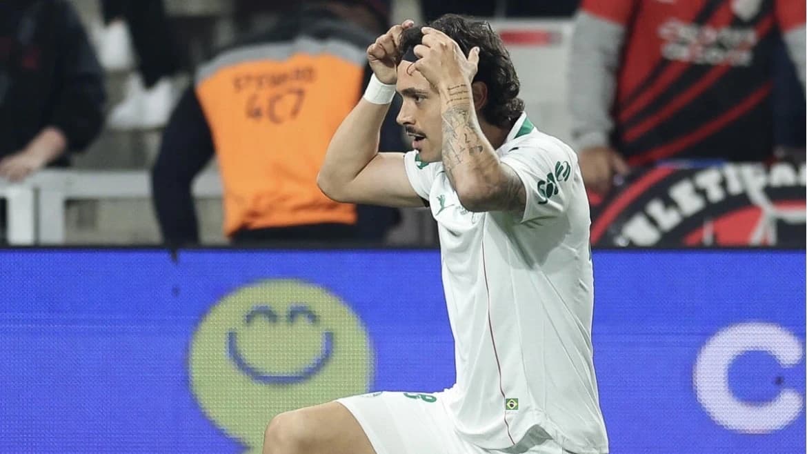 Palmeiras ganó en Curitiba y es el nuevo líder del Brasileirão
