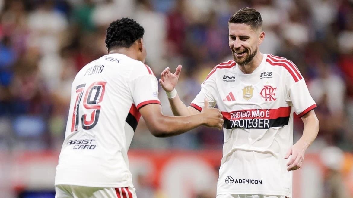Flamengo goleó a Bahia en Salvador y volvió a la punta del Brasileirão