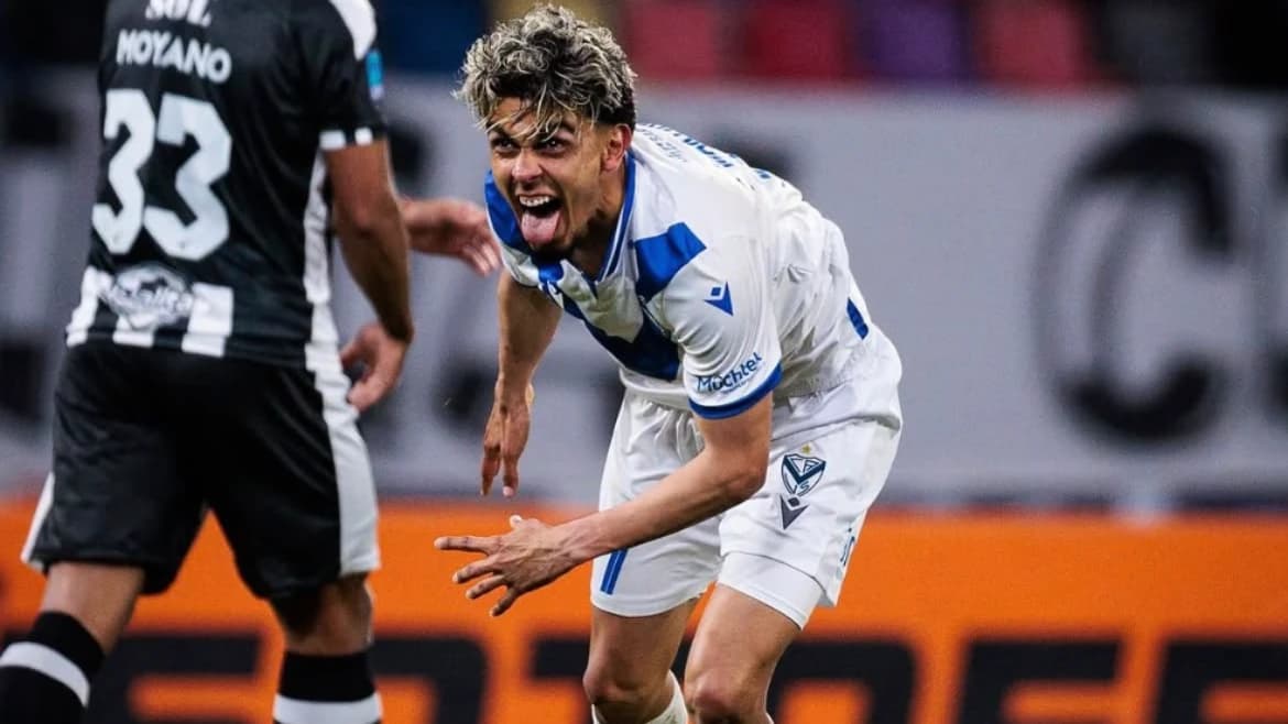 Vélez goleó 5-0 a Central Córdoba en Santiago del Estero con un triplete de Ronaldo Martínez, que incluyó una chilena