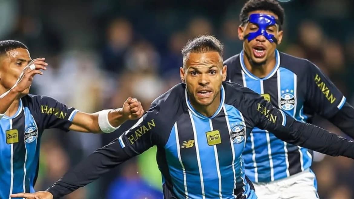 Braithwaite le dio a Grêmio un triunfo en la última jugada en el Couto Pereira, y el Tricolor vuelve a creer que se puede salvar